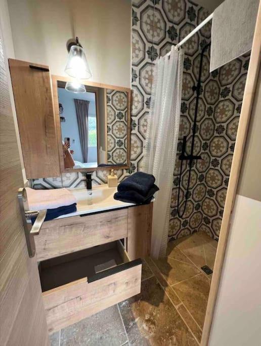 شقة Loft Pied De Coline Au Calme Ginasservis المظهر الخارجي الصورة